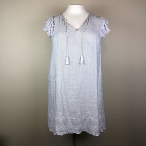 Adorable linen dress with ruffled sleeves